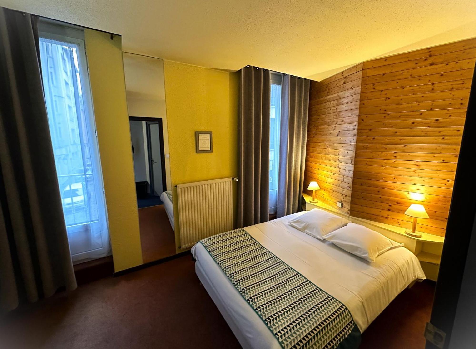Dyke Hotel Le Puy-en-Velay Exteriör bild